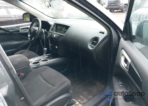 2014 Nissan Pathfinder S z USA, uszkodzony, nr VIN 5N1AR2MNXEC618679